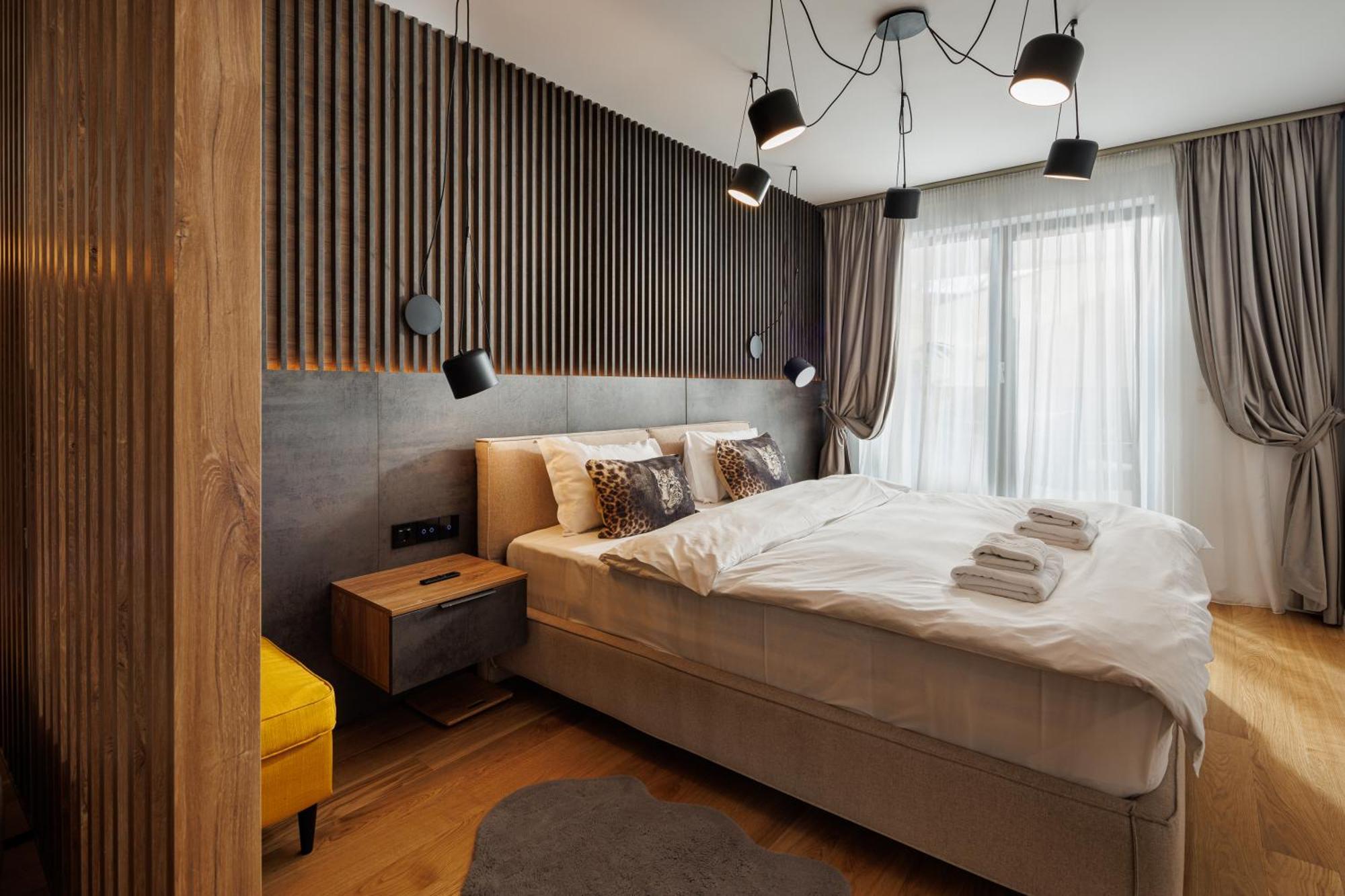 Pure Living Apartment W. Private Parking Brasov Exterior photo